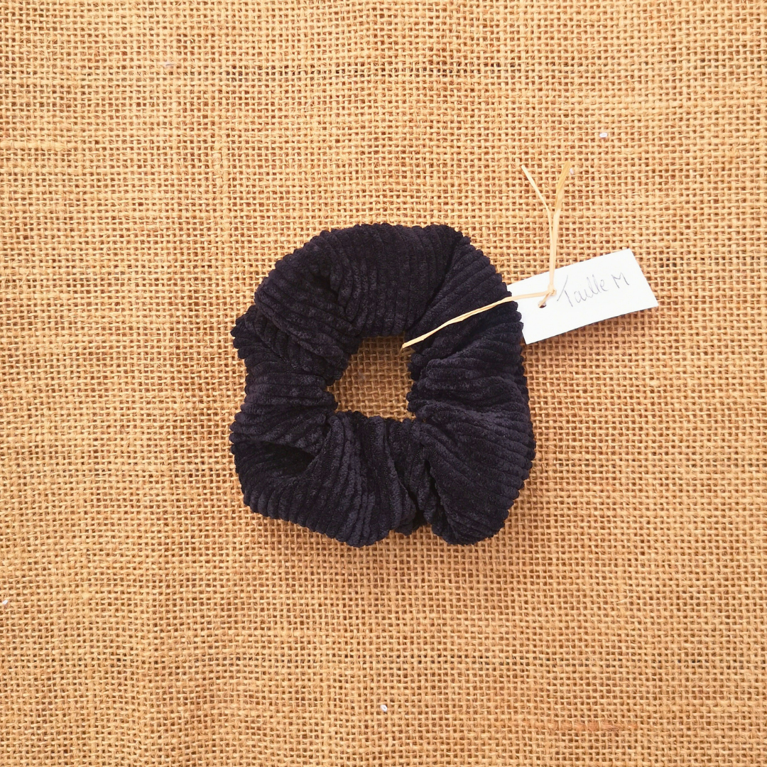 chouchou en velours noir fait main